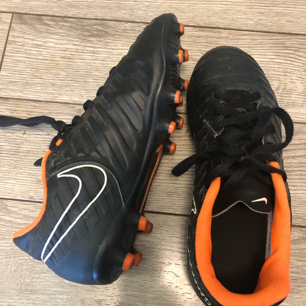 Adidas soccer cleats size 1.5 Y